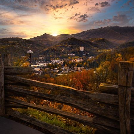 Smoky Mountain Gem Villa Gatlinburg Eksteriør bilde