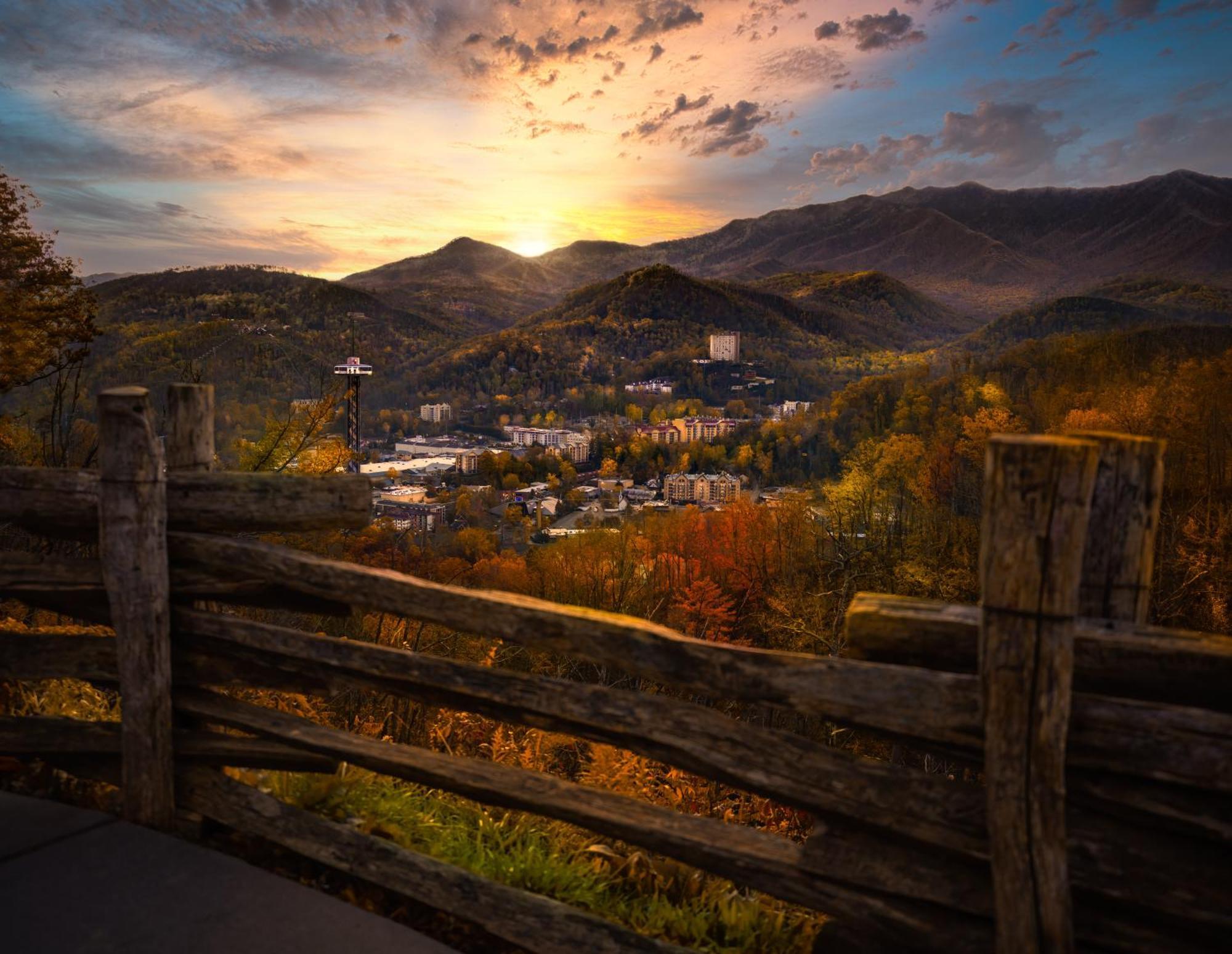 Smoky Mountain Gem Villa Gatlinburg Eksteriør bilde